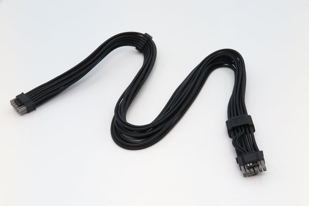 [27/04/2026] 12V-2×6-Kabel mit Temperaturschutz: Corsair will für unter 20 Euro Abhilfe schaffen (4)