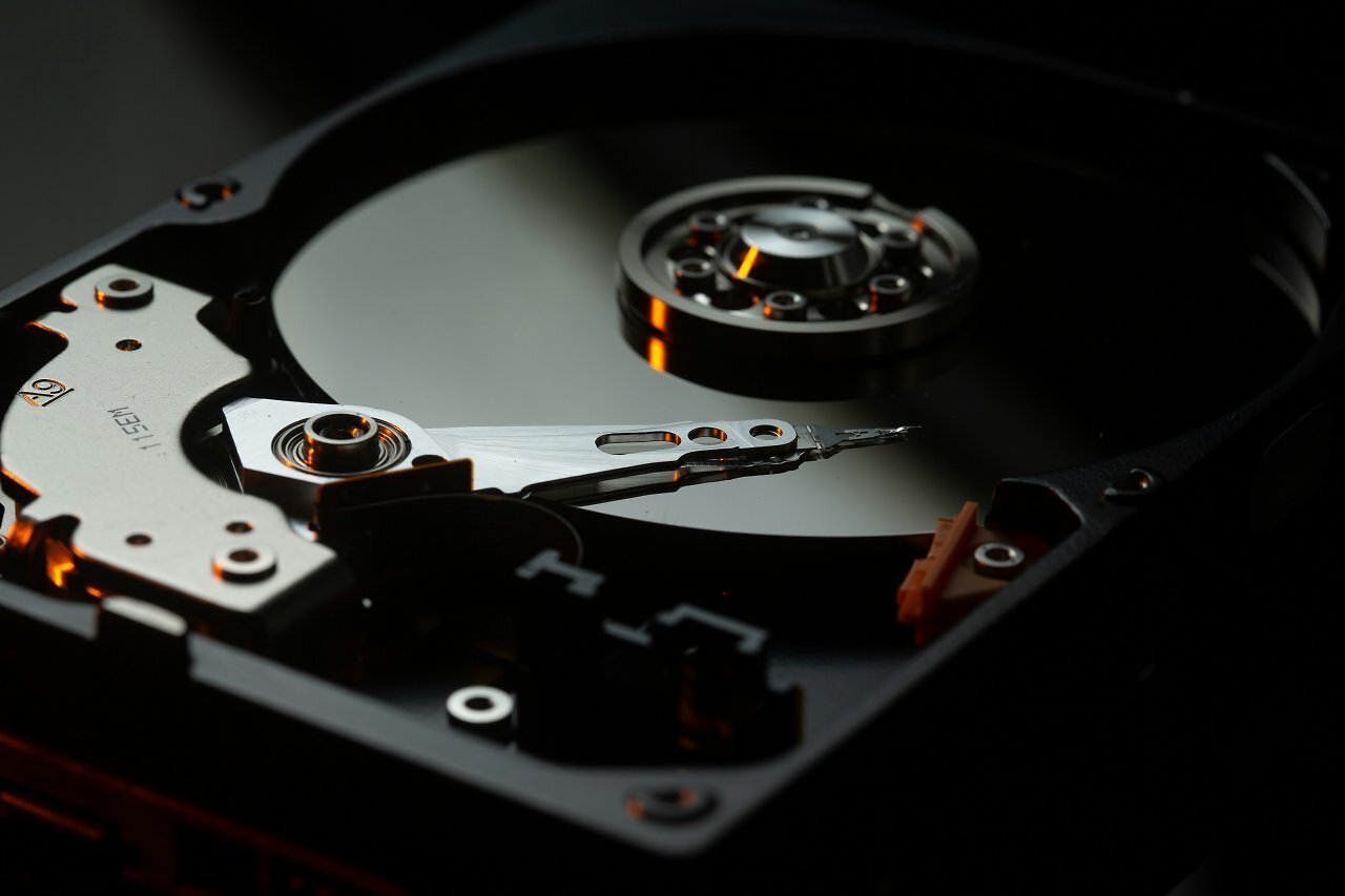 [22/04/2026] Maxtor, Conner, IBM, HGST, Fujitsu, Samsung: Was aus bekannten Festplattenherstellern wurde und welche Namen heute noch übrig sind.