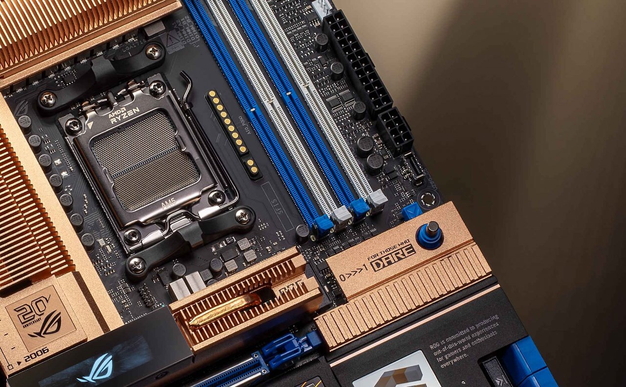 [15/05/2026] Kult-Kupferkühler jetzt aus Aluminium: Asus zeigt Jubiläums-Mainboard ROG Crosshair 2006 (4)
