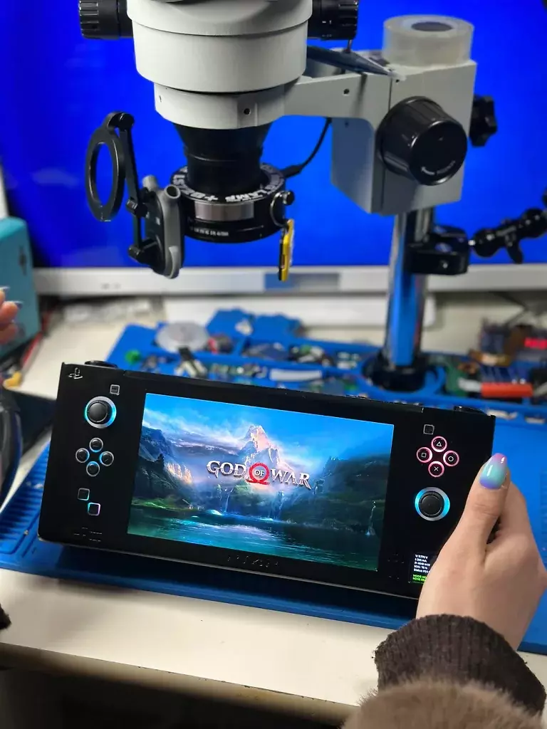 [26/05/2026] PS4 als PSP: Handheld-Modder zeigt Innenleben von tragbarer Playstation
