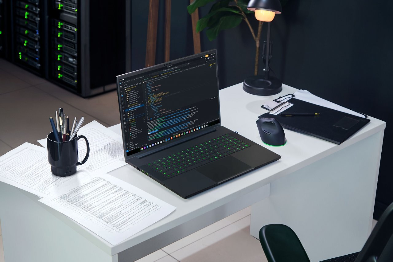 [16/05/2026] Razer Blade 18 2026 mit GeForce RTX 5090 Laptop-GPU und Core Ultra 9 290HX Plus (5)