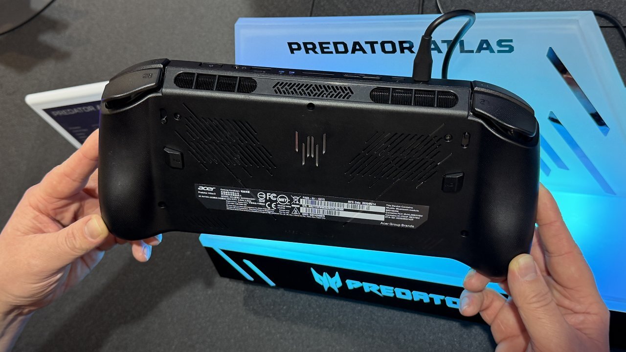 [02/06/2026] Acer Predator Atlas 8 mit Intel G3 Extreme und verbesserter Kühlung mittels neuer Metallüfter.