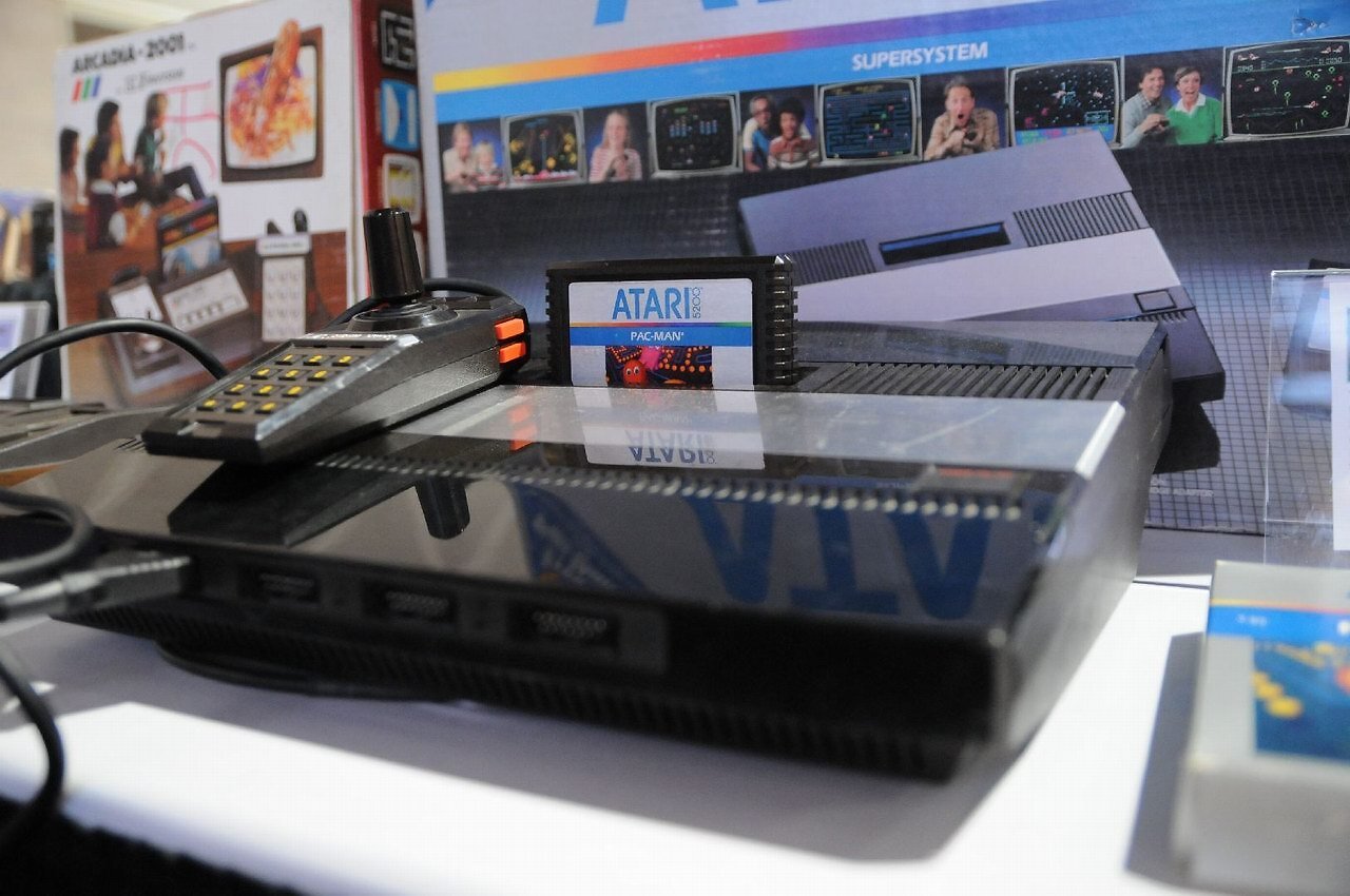 [24/06/2026] 1982: Atari 5200 (1)
