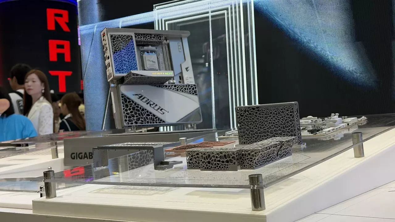 [03/06/2026] Gigabyte 3D Printed Mainboard Computex 2601