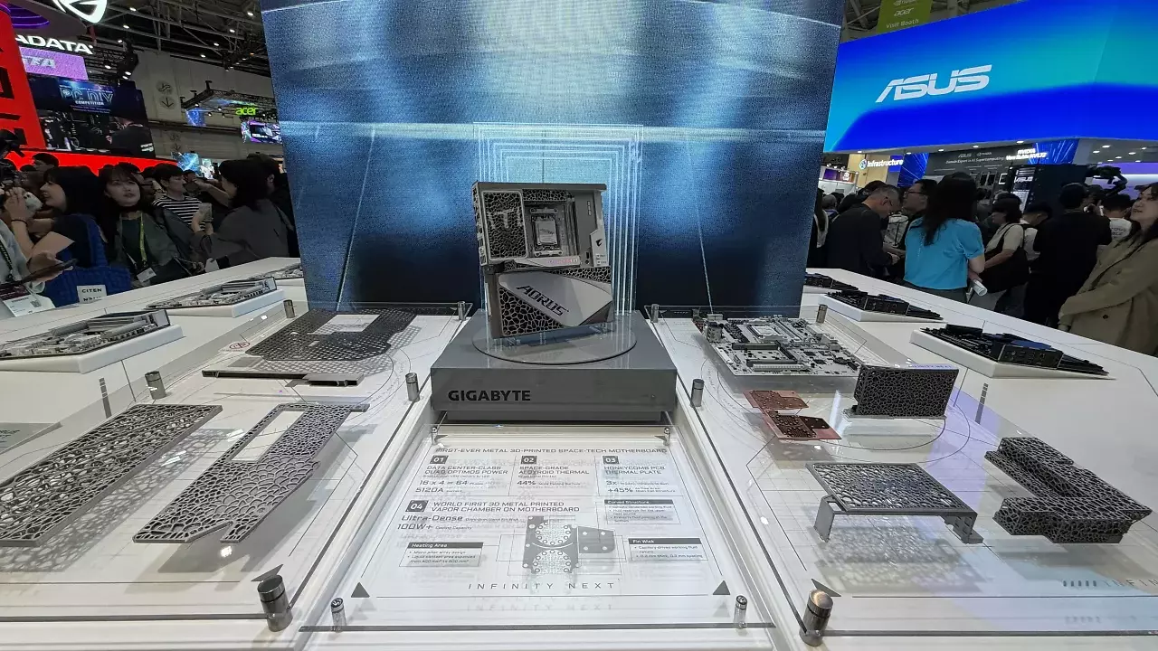 [03/06/2026] Gigabyte 3D Printed Mainboard Computex 2606