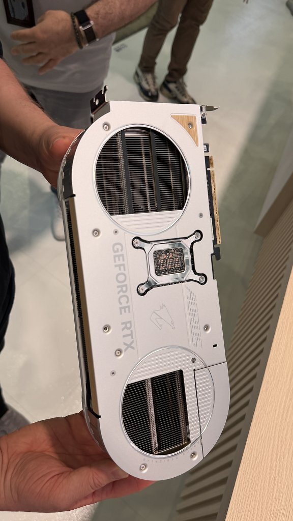 [03/06/2026] Gigabyte Aorus Infinity (17)