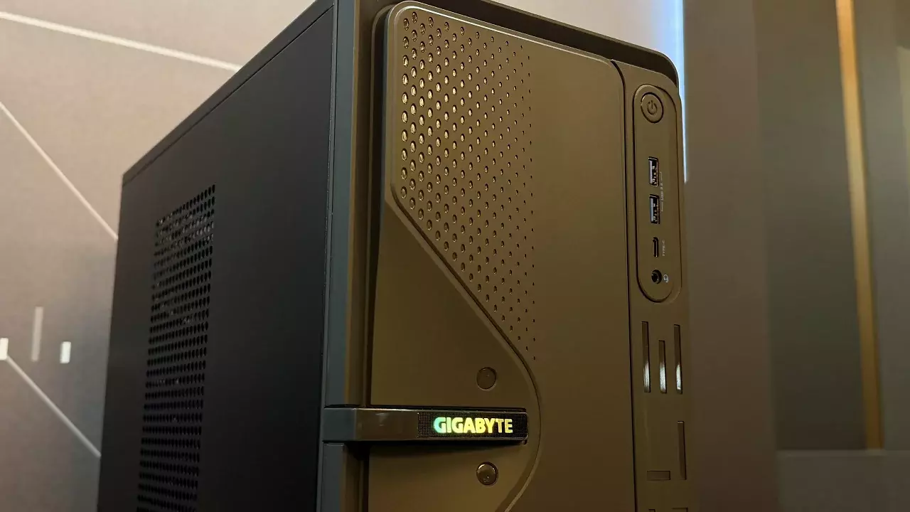 [03/06/2026] Gigabyte Komplett PC Computex 2604