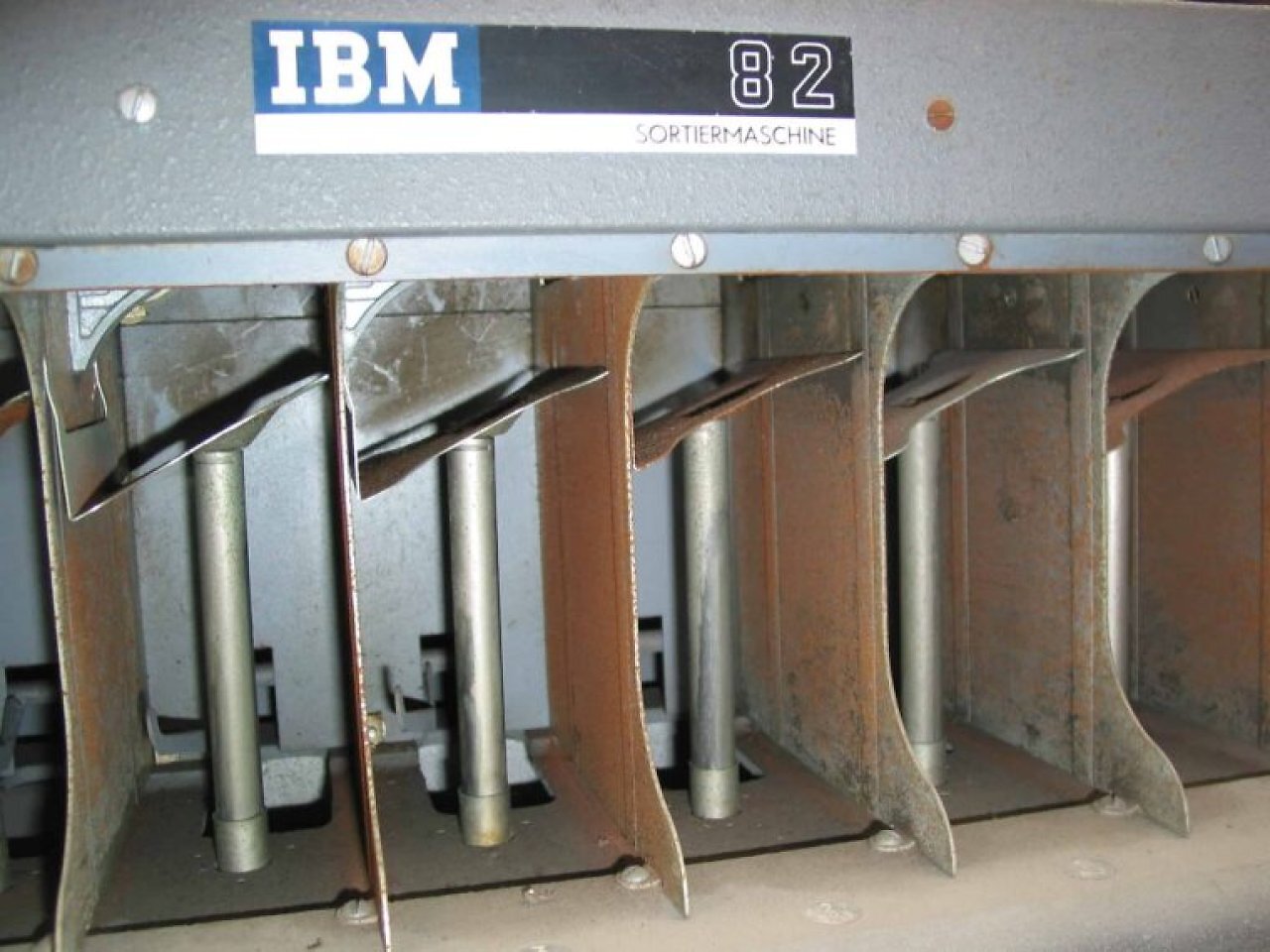 [15/06/2026] Retro-Schatz in Castrop-Rauxel: 2.000 Computer-Exponate aus altem Lager gerettet (9)
