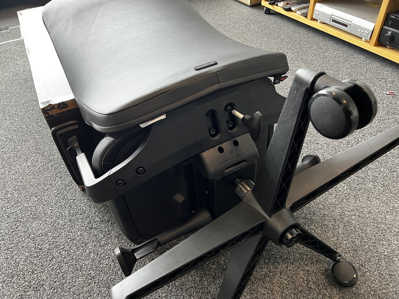 [08/06/2026] Secretlab Atlas Black3 L: Bild 14 Aufbau