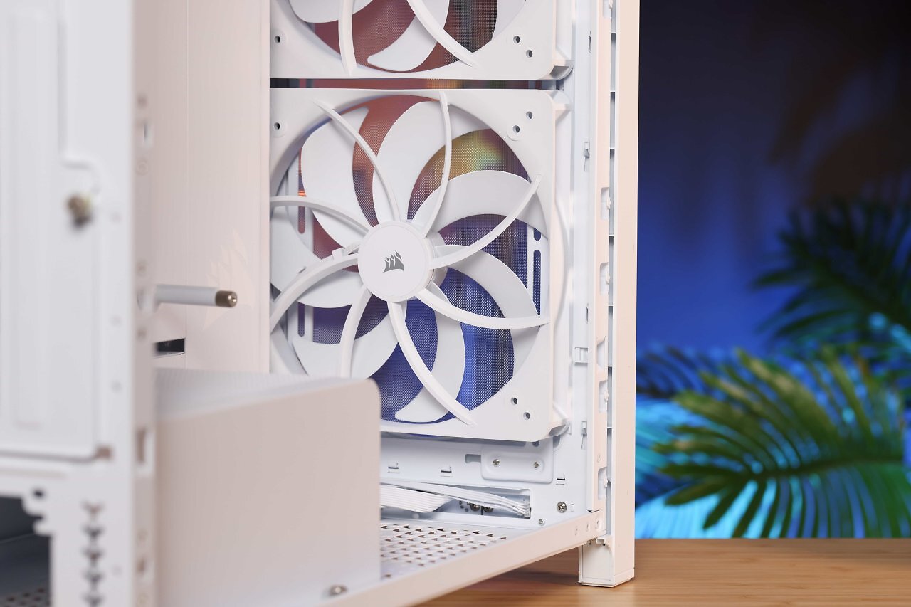 [06/07/2026] Corsair Frame 5000D Wood RS: 3-mal 420 mm Radiatorfläche im Test (15)