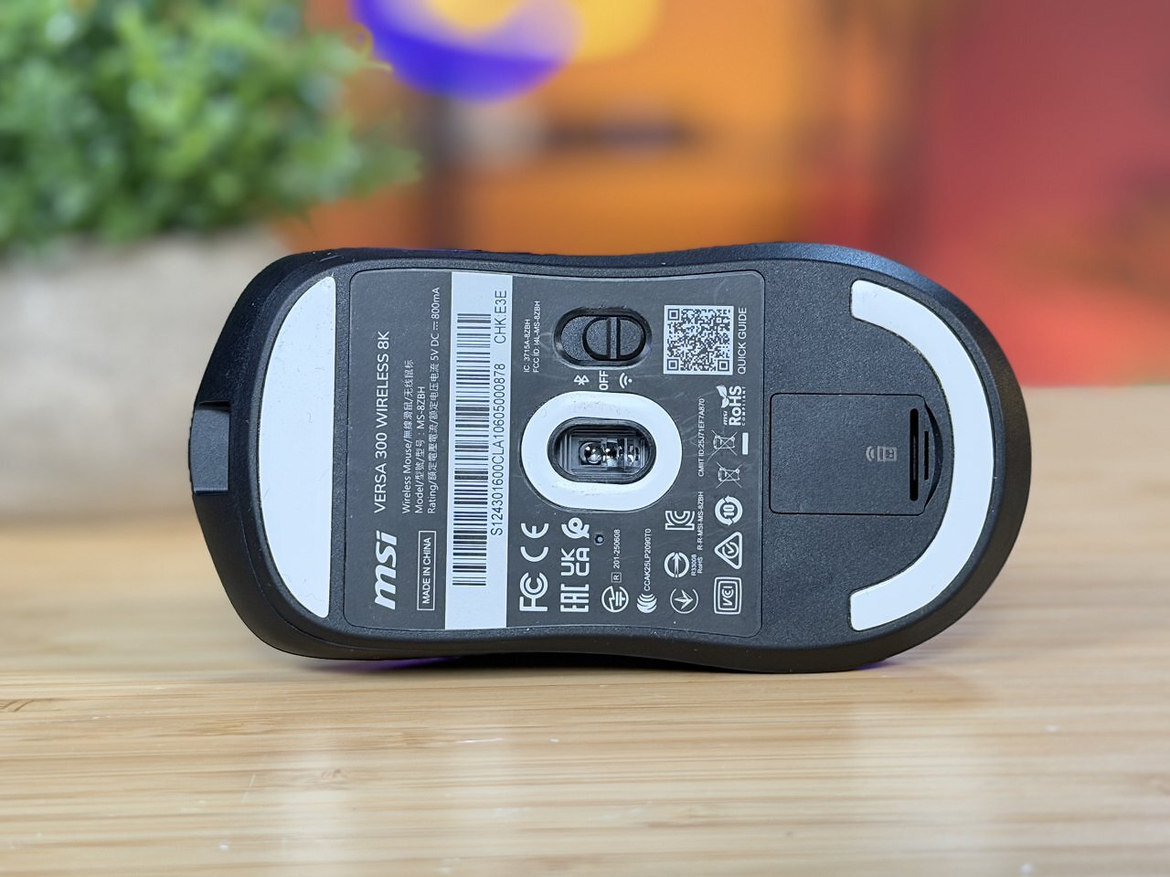 [21/07/2026] Der Sensor der MSI Versa 300 Wireless 8K ist ein alter Bekannter. Unter anderem nutzt Razer einen als Razer Focus X 26K bezeichneten, modifizierten Pixart-PAW-3395-Sensor bei der Razer Deathadder V3 Hyperspeed und Razer Cobra Hyperspeed.