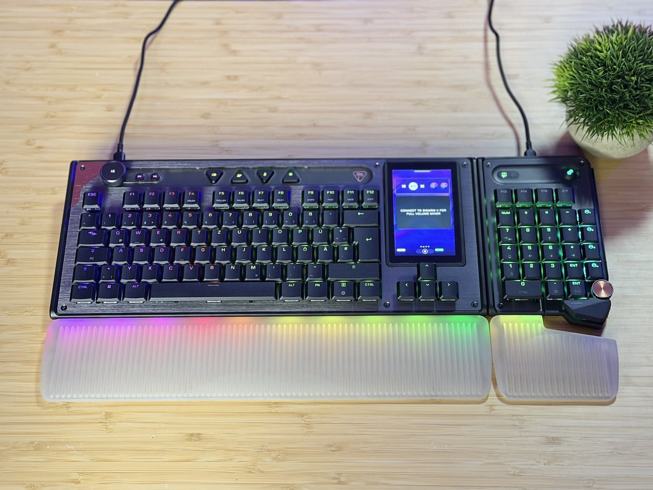 [03/07/2026] Turtle Beach Command Series KB7 im Test: Hall-Effekt, 8.000 Hz und Touchscreen statt Mittelblock