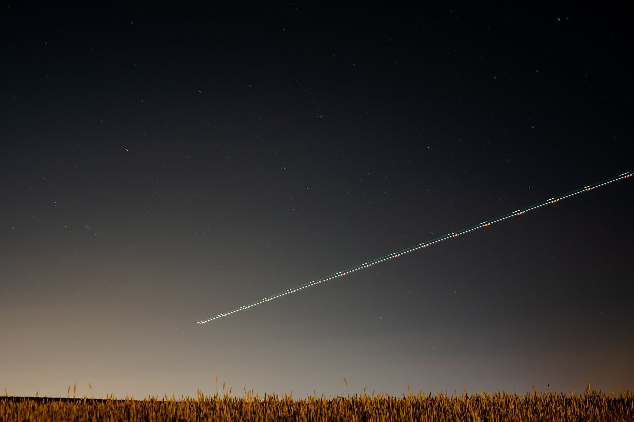 [08/07/2026] SpaceX beantragt bei der FCC bis zu 100.000 Starlink-Gen-3-Satelliten. Die Technik verspricht mehr Kapazität – doch der Austauschzyklus im Orbit wird zur eigentlichen Frage.