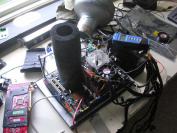 Quelle: Nordichardware.com
Kincs Versuchsaufbau mit Flüssigstickstoff-Extremkühlung einer R600 
