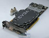 Evga 8800 Ultra Black Pearl: wassergekühlt und übertaktet.