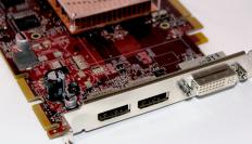 RV635-Prototyp mit Dual-Display-Ports (Bild: Hot Hardware)