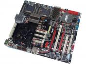 [b]Asus Z7S WS:[/b] Dank digitalerer Spannungsregler konnten die Abmaße im Vergleich zu Intels Referenz-Modell deutlich reduziert werden (Bild: Hothardware.com)