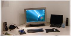 [b]PC Games Hardware Extreme:[/b] Die Schreibtische der User. Der Ursprungsthread befindet sich im Forum von PCGH Extreme ([url=http://extreme.pcgameshardware.de/rumpelkammer/304-pcgh-extreme-der-schreibtisch-thread.html][PCGH Extreme] Der Schreibtisch-Thread[/url]). Wie sieht Ihr Arbeitsplatz aus?