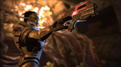 [b]Mass Effect[/b], das Science-Fiction-Rollenspiel von Bioware, wird ab dem 27.5.2008 auch für Furore auf dem PC sorgen. Das Spiel ist von der USK ab 16 Jahren eingestuft. Den Bonus-Content "Bring down the sky" wird es für PC-User kostenlos geben. Vorteil der PC-Version sind unter anderem höher aufgelöste Texturen sowie ein verbessertes Inventarsystem. Die Systemanforderungen finden Sie im Artikel [url=http://www.pcgameshardware.de/aid,640240/News/Mass_Effect_Systemanforderungen_der_PC-Version/]Systemanforderungen der PC-Version.[/url]
