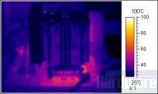 Lüfterspannung 12 V, CPU-Spannung variabel (Speedstep) - Leerlauf: CPU 44,3 °C, Board 66,0 °C
