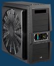 Das [b]Aerocool Hi-Tech 7 Pro[/b] besitzt einen 400-Millimeter-Lüfter an der Seite, welcher mit 400 RPM arbeitet und 422,5 Kubikmeter Luft pro Stunde bewegt. (Bild: Aerocool)