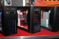 Neue Gehäuse von [b]Lancool[/b]: Wie bei den bereits erhältlichen Modellen, sind die Gehäuse der Lian-Li-Tochterfirma innen aus Stahl und außen aus Aluminium gefertigt. Dadurch sind die Gehäuse sehr verwindungssteif und sehen trotzdem hochwertig aus.