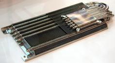 [b]Thermalright T-Rad²[/b]: SLI- und CF-tauglich (Bild: [url=http://www.tcmagazine.com/comments.php?shownews=20305&catid=6]Quelle[/url])