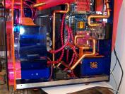 Die Bloo-Balls-Casecon von Cheapskate. (Bild: Bit-Tech)