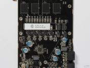 Gut vorbereitet: Bereits die Platine der HD 5870 verfügt über Vorrichtungen, um bis zu 300 Watt elektrischer Leistung aufnehmen zu können.