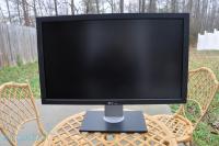 Dell mit ungewöhnlichem 27-Zoll-LCD Ultrasharp U2711 (1)