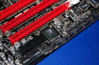 Asus Maximus IV Extreme: Ein Sockelbrand sei nicht die Ursache, doch die Rückrufaktion ist in vollem Gange. (1)