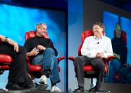Steve Jobs zusammen mit einem anderen IT-Schwergewicht Bill Gates.