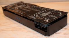Evga mit Dual-GF11x-Karte (Geforce GTX 595?)