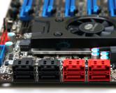 Auch Sapphire wird ein Mainboard mit Sockel LGA 2011 für die neuen Intel-Prozessoren anbieten. (1)