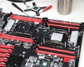 EVGA SR-X - Dual-Sockel-2011-Motherboard in Aktion. (1) 