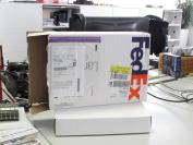 Das Paket, mit dem die geheime Grafikkarte bei uns angekommen ist, zeigen wir Ihnen gerne. Mehr dürfen wir nun wirklich nicht verraten. Spätestens (!) ab dem Verkaufstag der PCGH 02/2011 am 04.01.2012 wissen Sie mehr. 