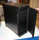 Bitfenix zeigt zwei neue Gehäuse. (6)