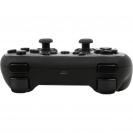 Das USB Wireless Gamepad lässt sich während des Spielens aufladen und hält drahtlos 30 Stunden durch. (1)