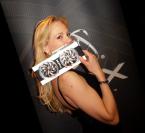 XFX zeigt Radeon HD 7870 Double Dissipation plus fotogene Babes
