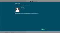 Windows 8: Steve Ballmer verwendet das Betriebssystem schon im produktiven Einsatz auf einem Riesen-Touchscreen.