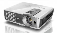 Benq präsentiert mit W1070 Full-HD-Beamer für 750 Euro