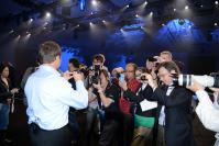IDF 2013: Kirk Skaugen zeigt Broadwell-Y-SKU im Vergleich mit Haswell-Y.