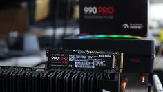 Bringt Samsung eine Einsteiger-SSD mit QLC-Nand-Flash? Das Bild zeigt die 990 Pro-SSD.