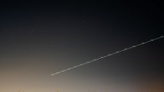 SpaceX beantragt bei der FCC bis zu 100.000 Starlink-Gen-3-Satelliten. Die Technik verspricht mehr Kapazität – doch der Austauschzyklus im Orbit wird zur eigentlichen Frage.