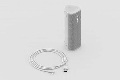 Sonos Roam in weiss mit USB C Ladekabel