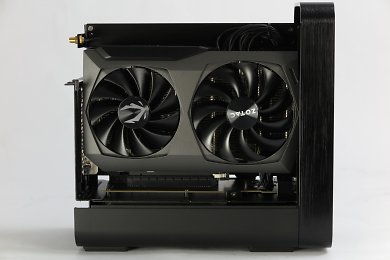 Zotac Zbox Magnus One (5)