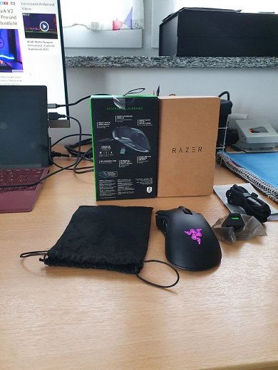 Razer Deathadder Pro V2 Lieferumfang 02