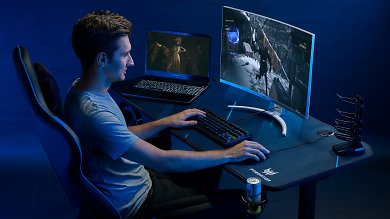 Predator Gaming Desk Lifestyle 02