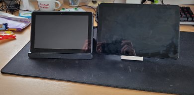 Fire HD8 links und das Fire HD10 rechts.