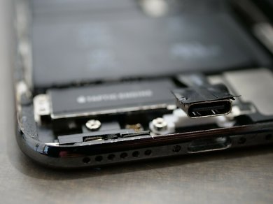 Ebay: iPhone X mit USB-C für über 100.000 US-Dollar